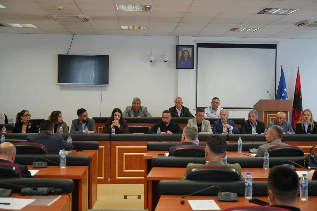 Mbahet mbledhja e rregullt e Kuvendit të Komunës së Drenasit